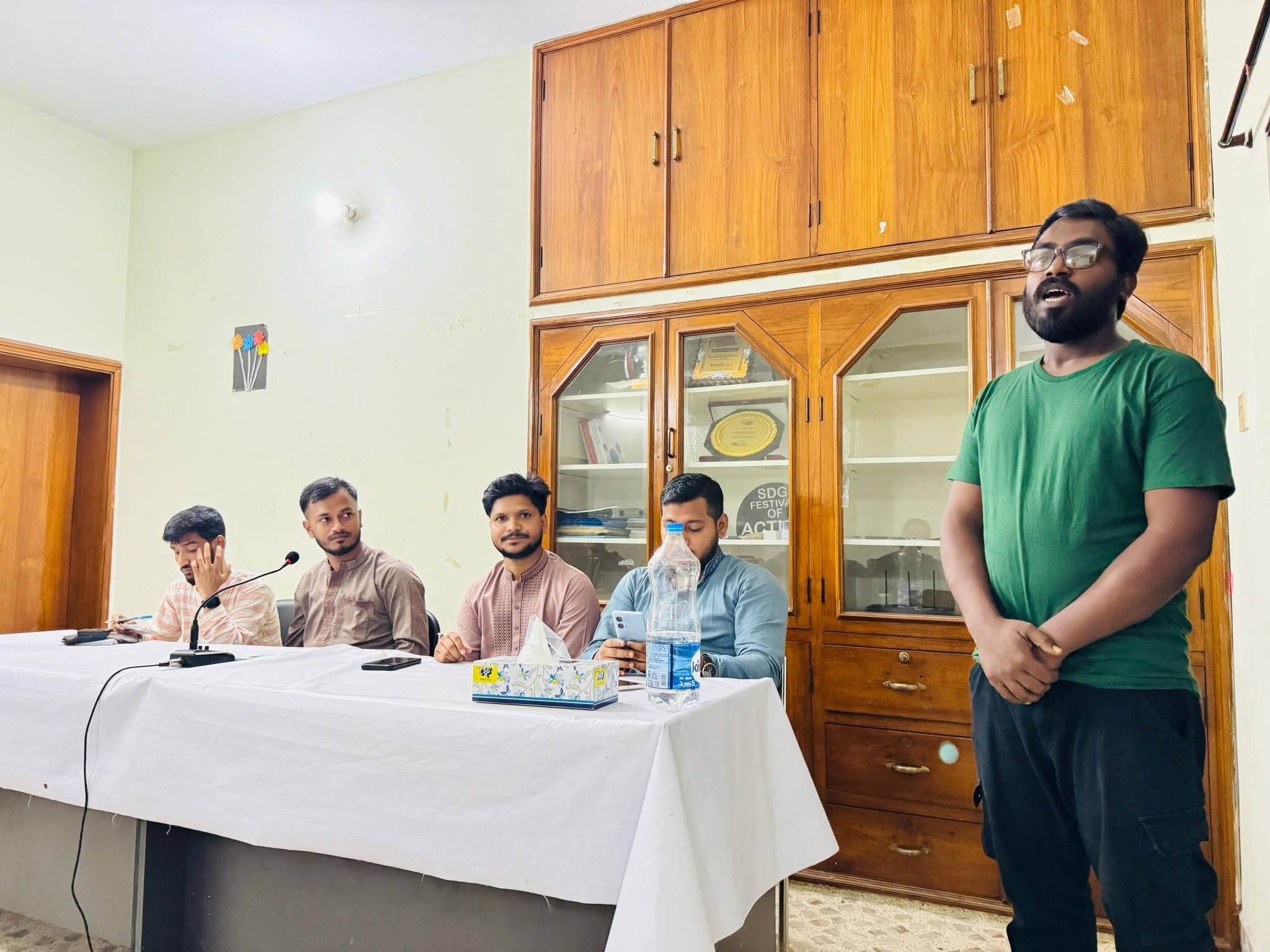 Meeting Image 10